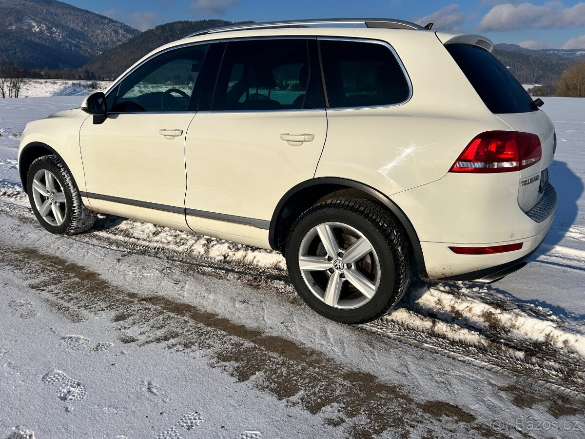 VW Tuareg 3.0 tdi - 2
