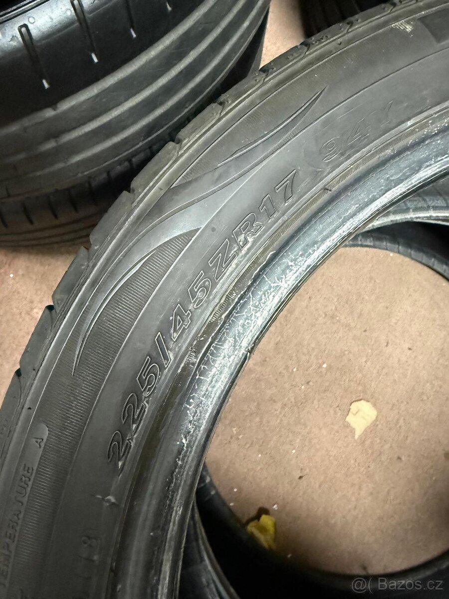 Nexen N Fera SU1 225/45 R17 - 2