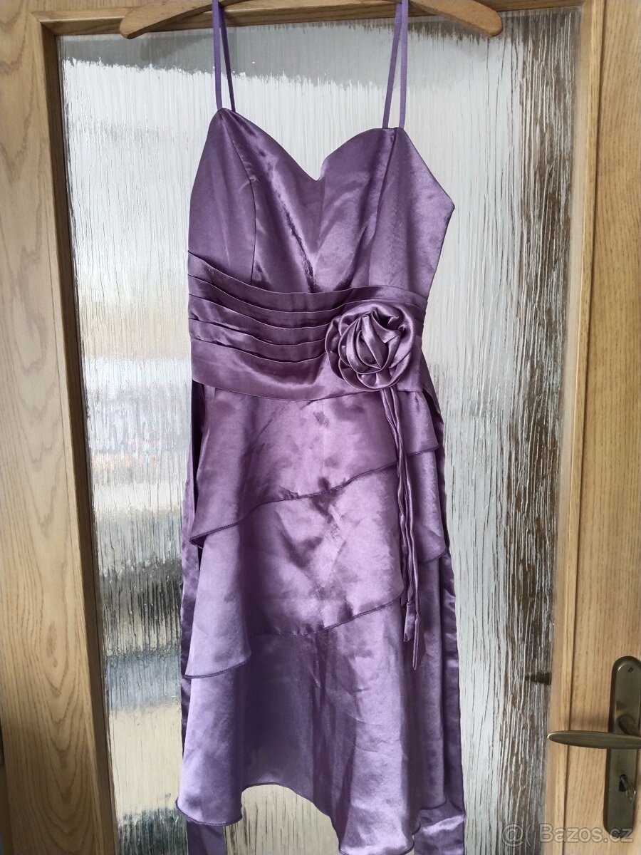 Dámské šaty - 2