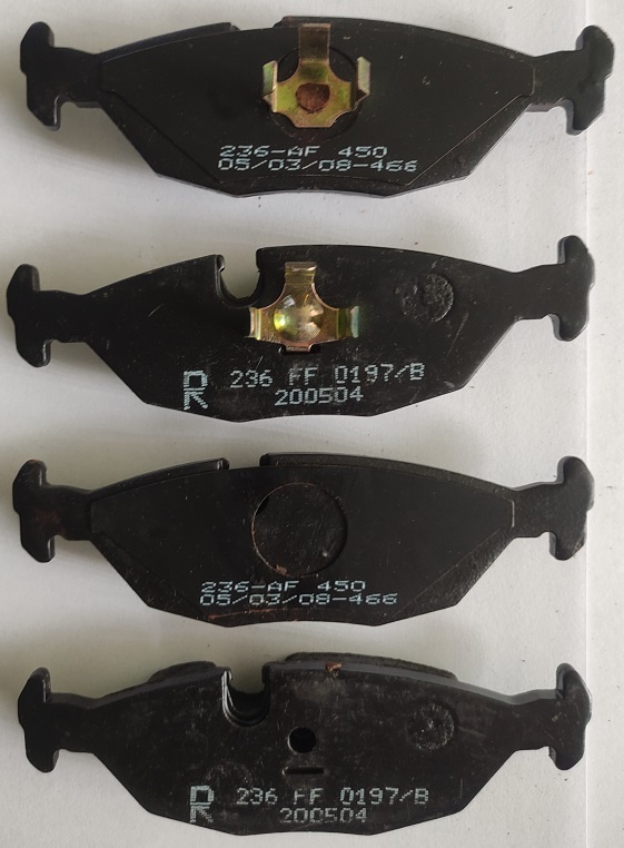 Brzdové destičky BMW rok 1981-1994-dvě sady - 2