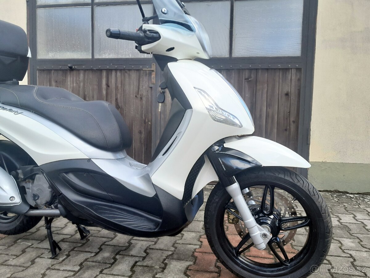 Piaggio Beverly 350i ABS, ASR - 2