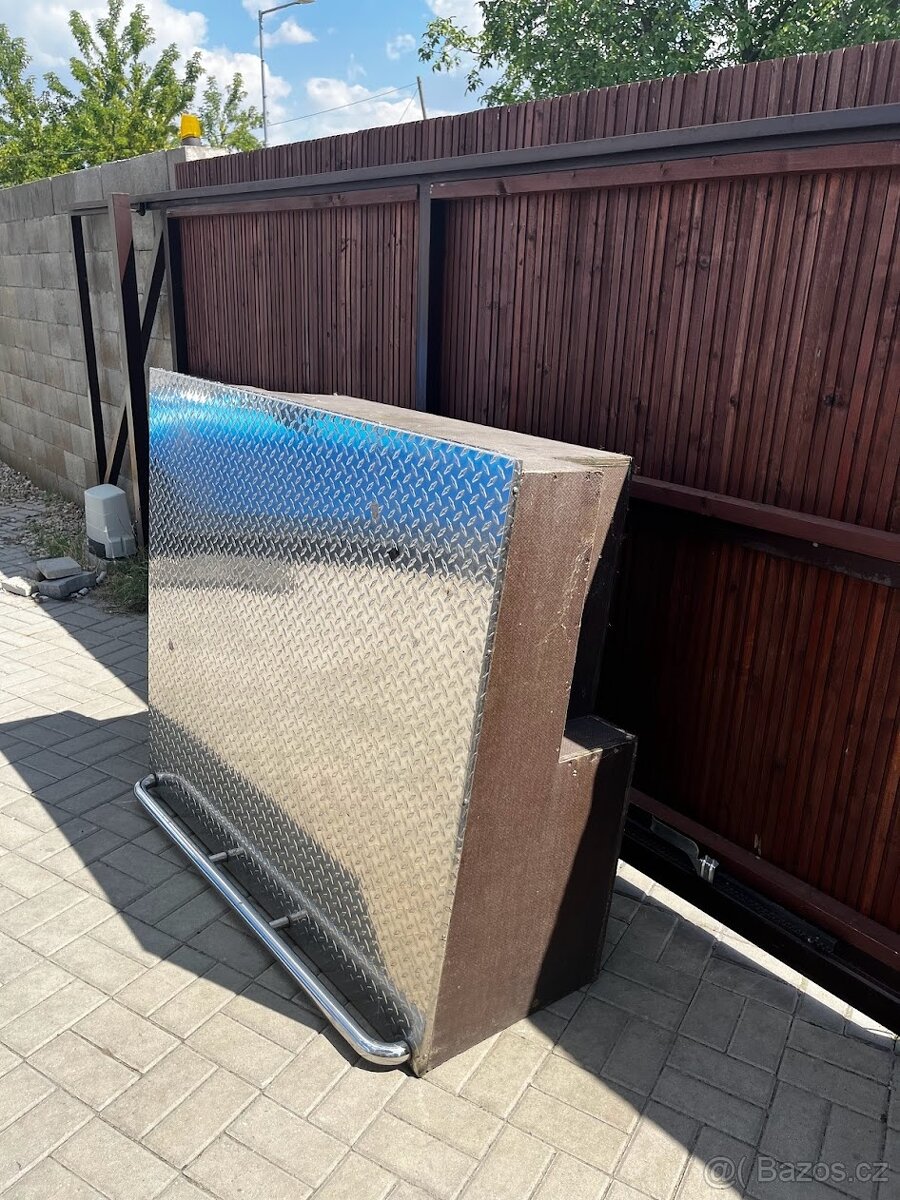 Nástavba do vozů pick up - kvalitní krytý box do korby - 2