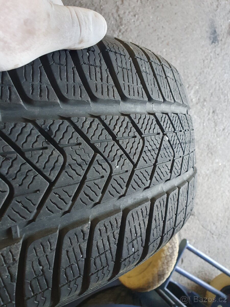 225/60r17 zimni sada Pirelli 5mm - 2
