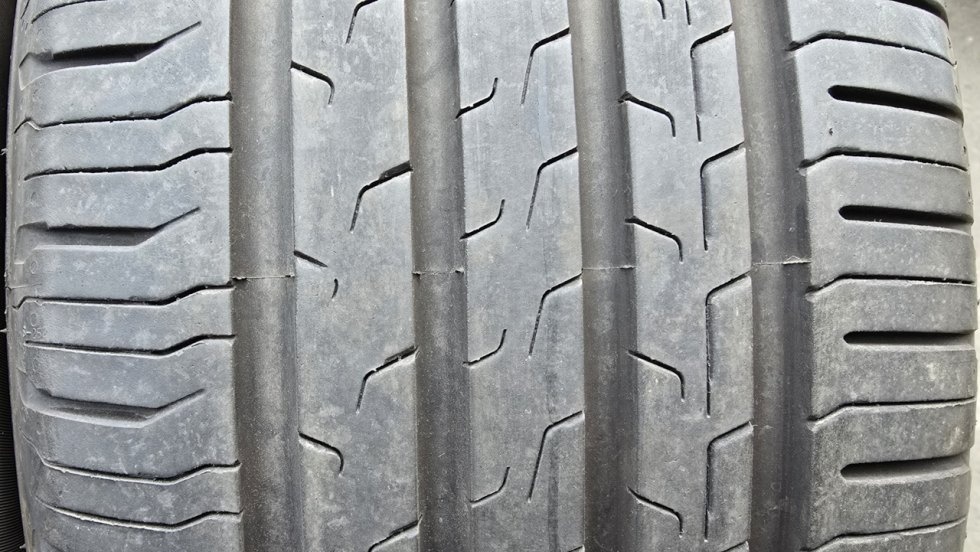 Letní pneu 235/55/18 Continental - 2