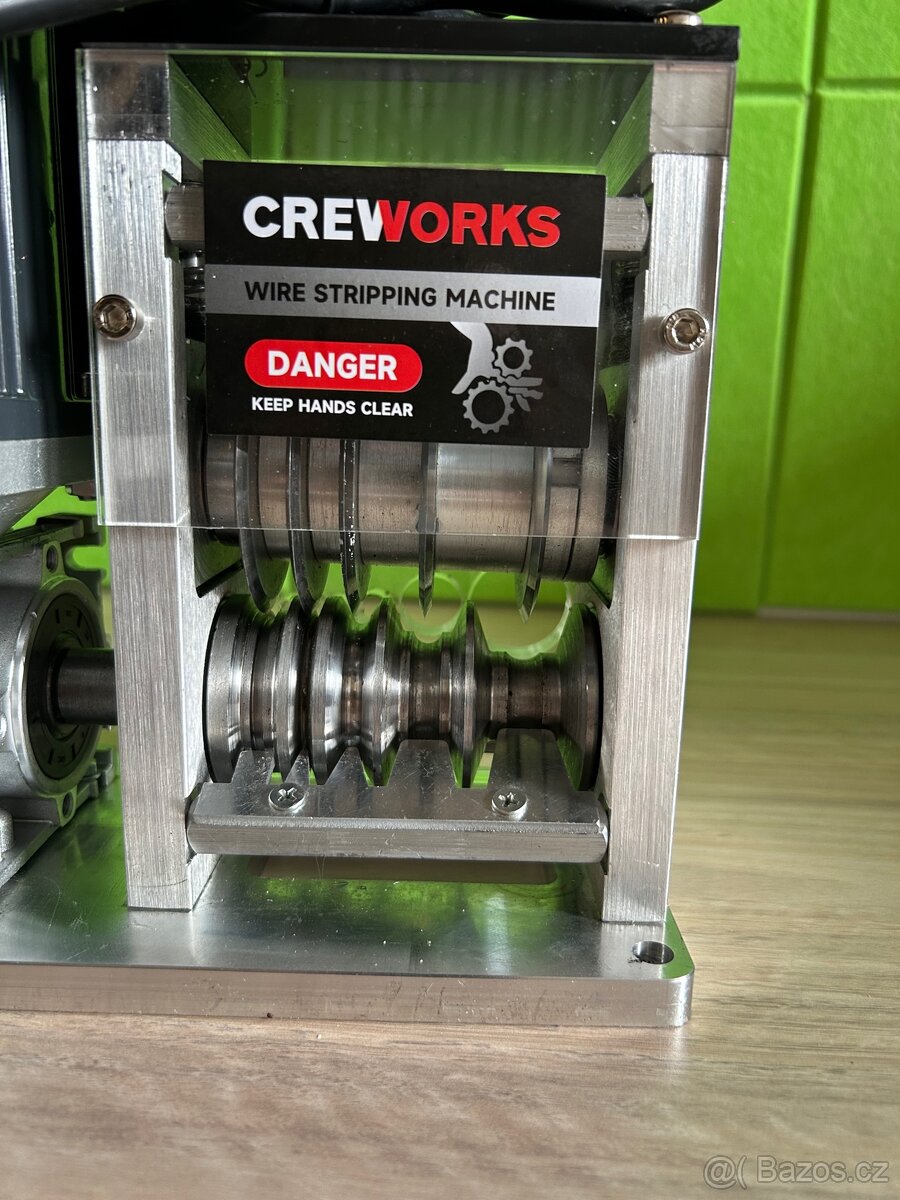 Loupačka kabelů, Loupačka na kabely, Holička kabelů - 2