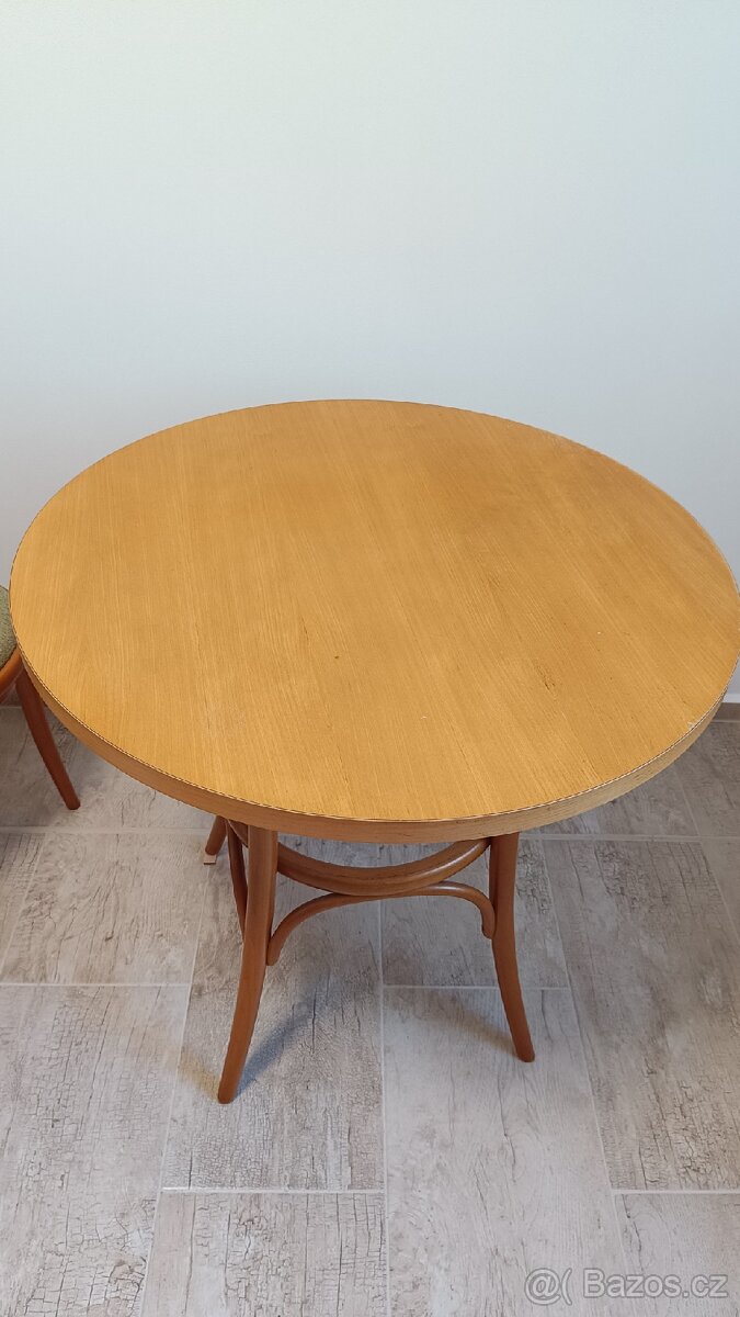 Stůl a židle TON - 2