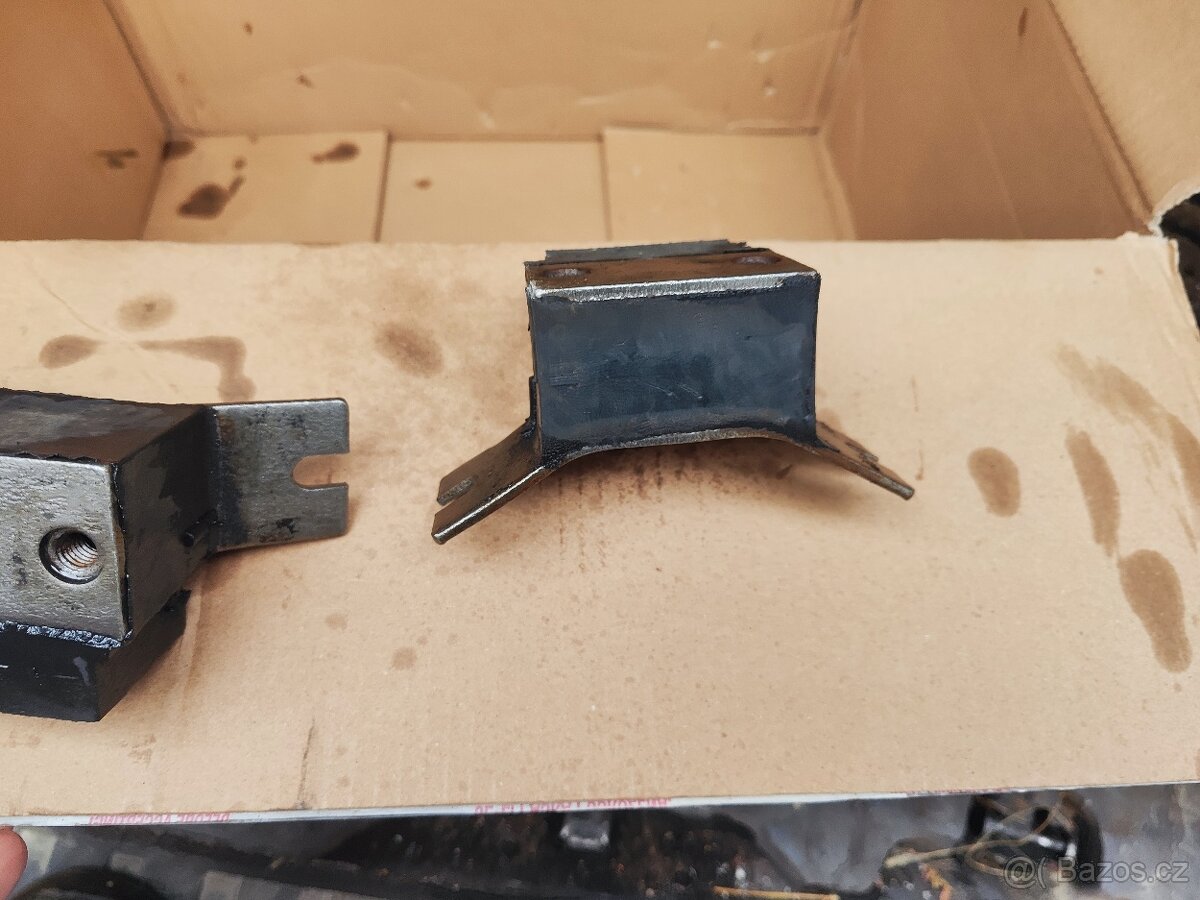 Silenblok prevodovky škoda - 2