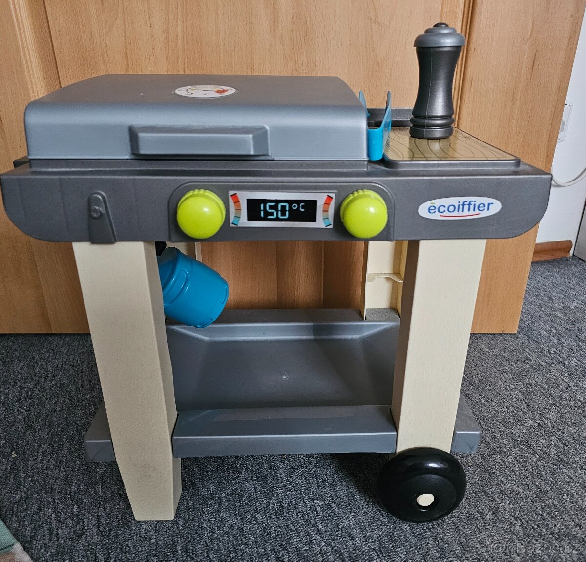 Dětská kuchyňka KidKraft a gril - 2