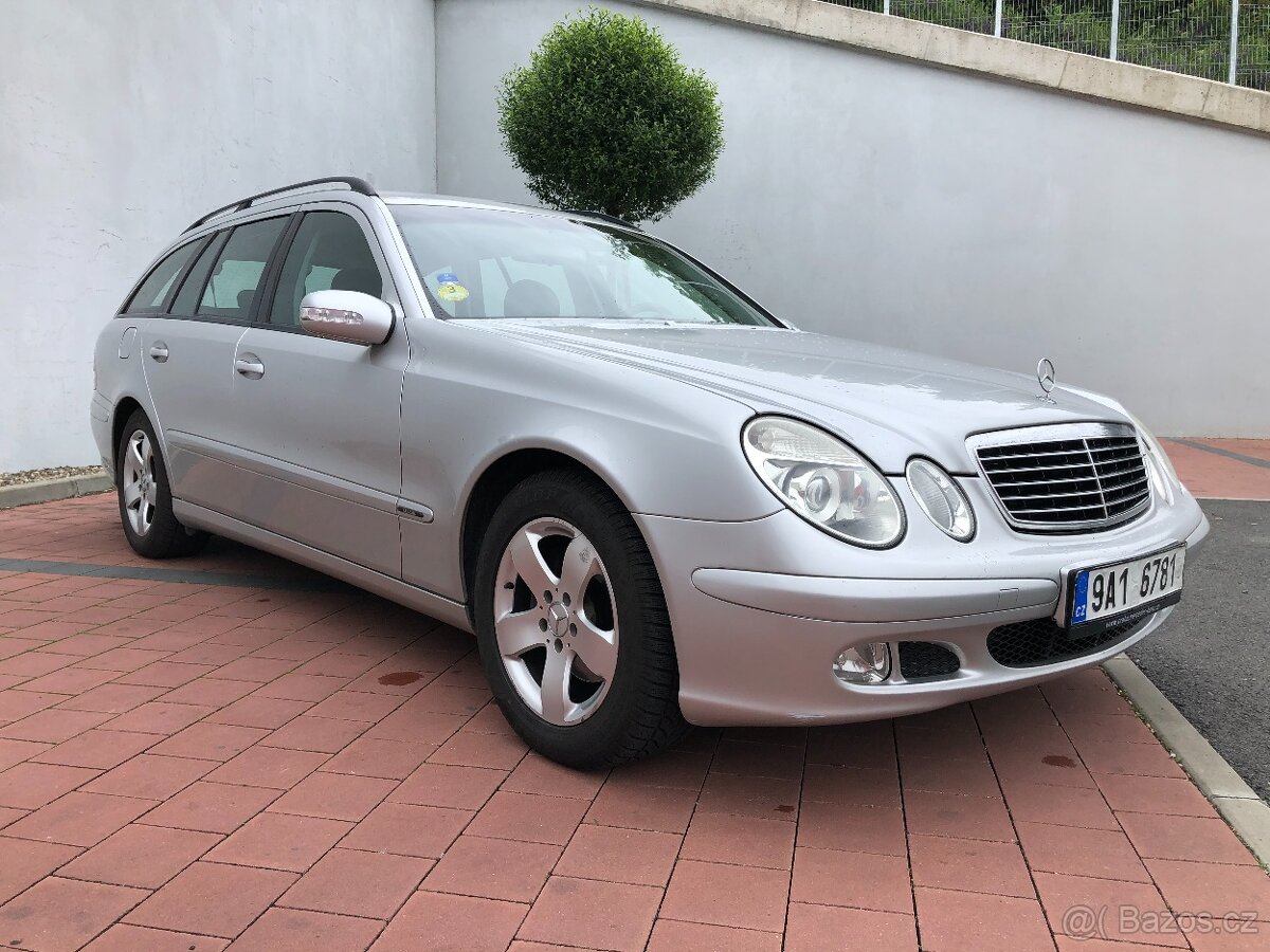 Mercedes Benz E 220 CDI - 2