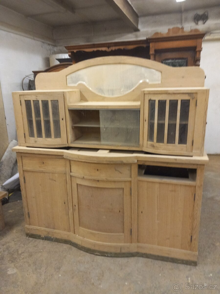 Starý nábytek - 2