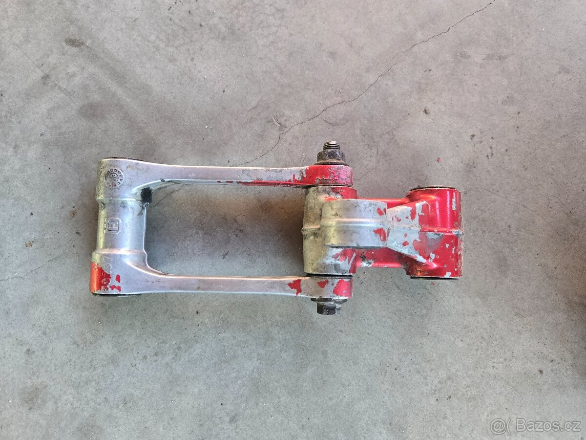 Přepakovani zadní kyvne vidlice husqvarna 125