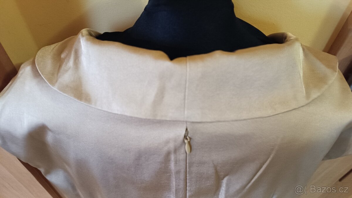 Zlaté šaty vel 50 - 2