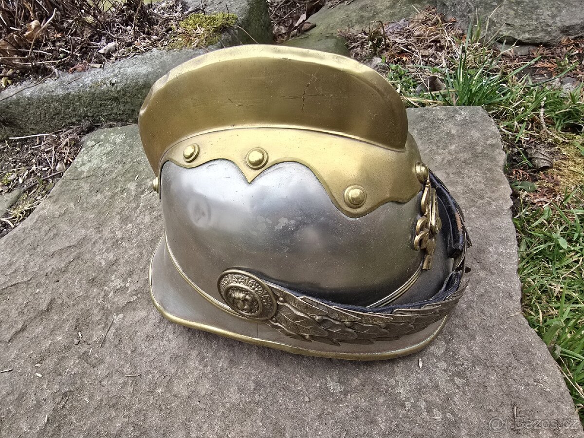 VELITELSKA HASIČSKÁ HELMA č1 - 2