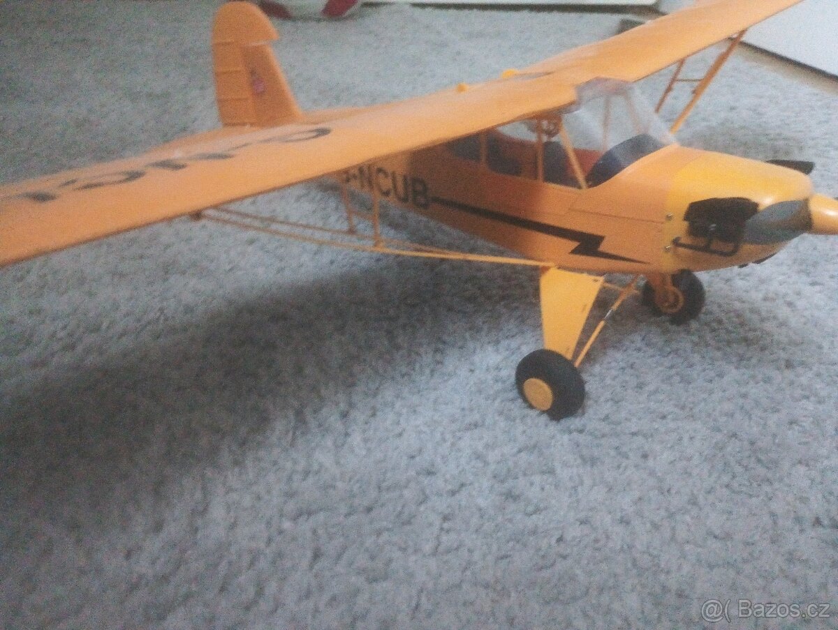 Prodám RC letadlo Skylark Piper j3 - 2