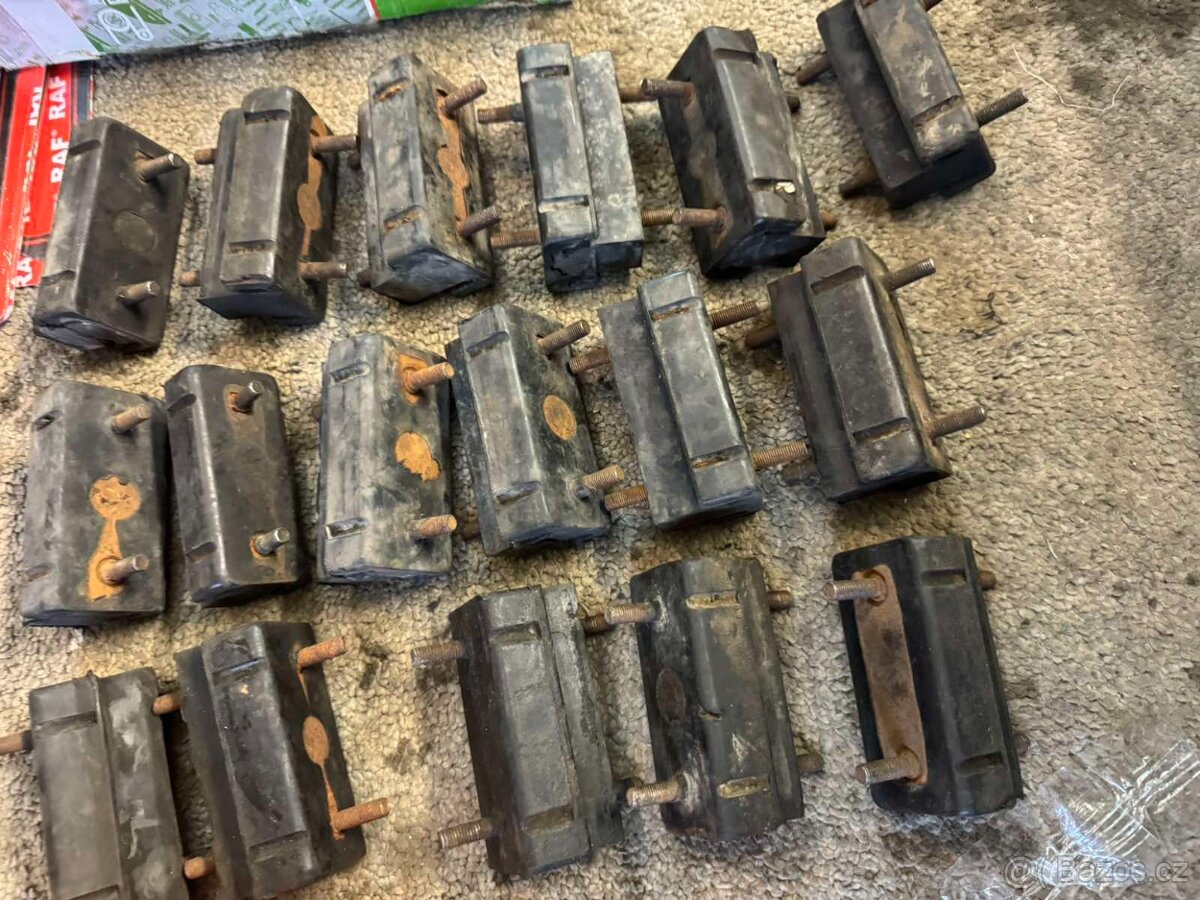 Volha Gaz-21, silentbloky převodovky originál cccp nové - 2