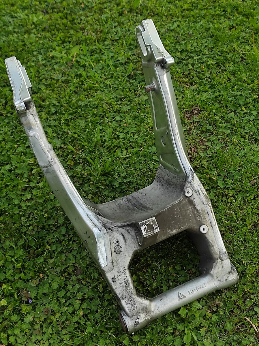 Kyvná vidlice Aprilia RSV 1000R, Factory - 2