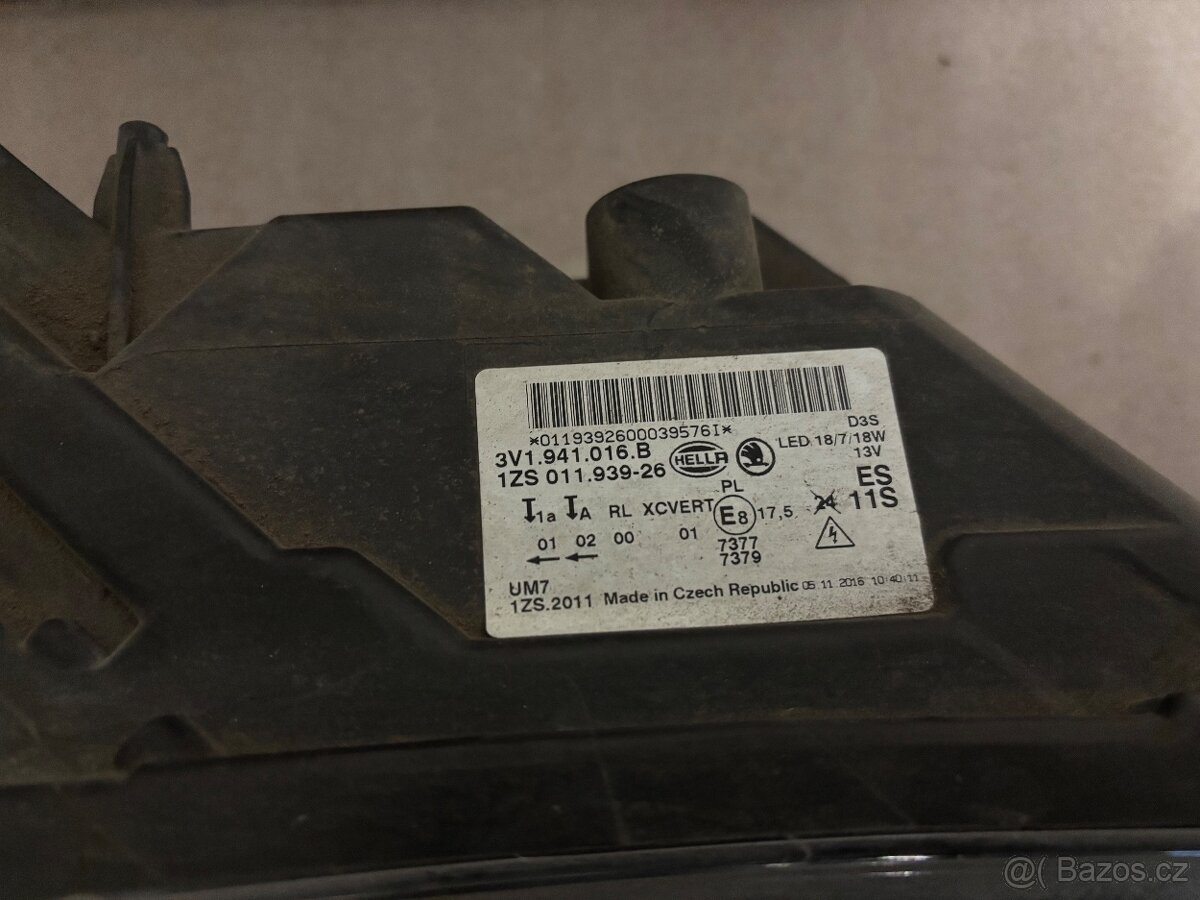 Pravý světlomet Škoda Superb III - 2