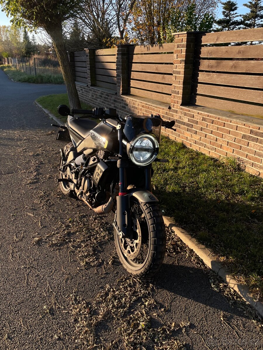 Husqvarna Svartpilen - 2