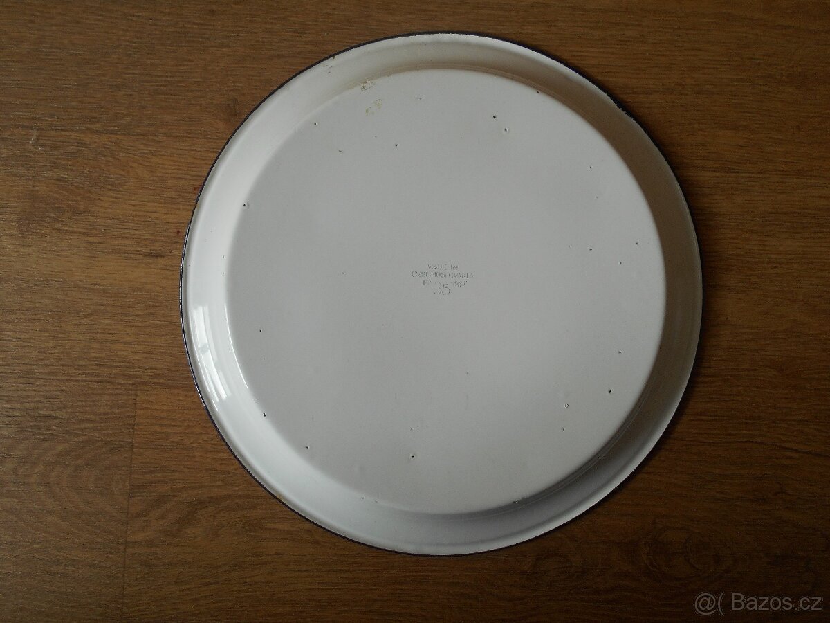 Starý, smaltovaný tácek, akt. - 2