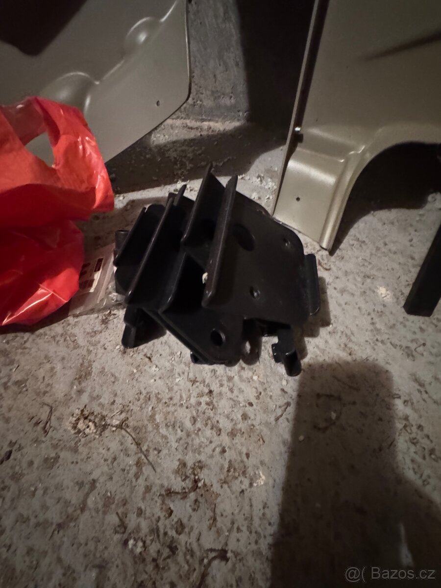 Přepážka na VW Caddy Maxi - 2