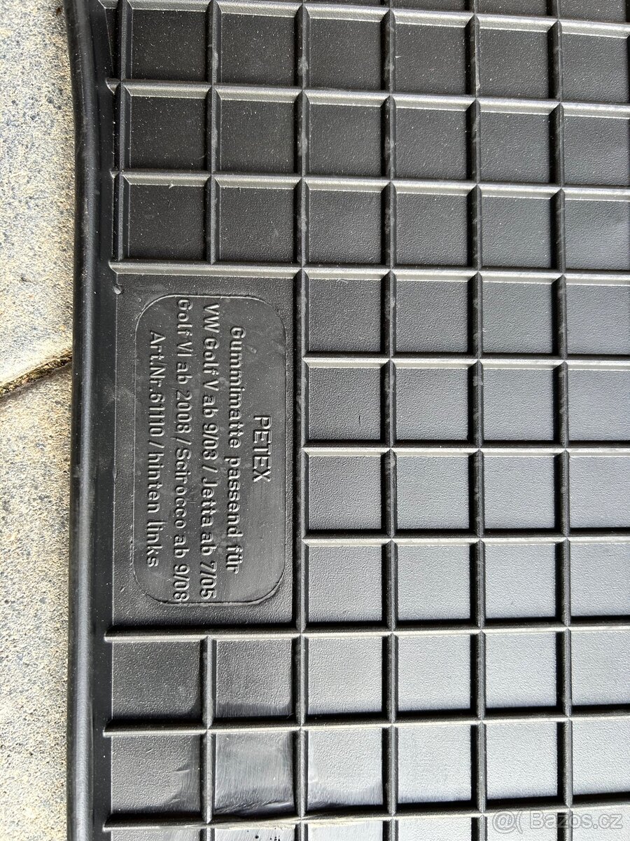 Volkswagen Golf 6 zadni gumove koberce - 2