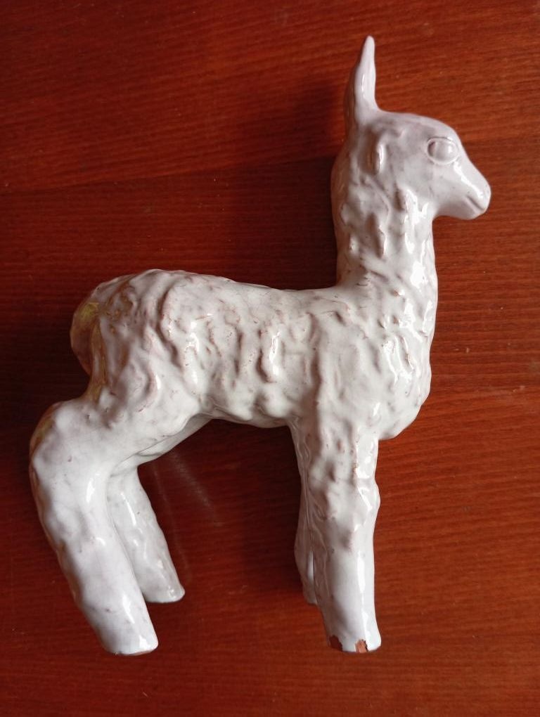 Keramická soška lamy - 2