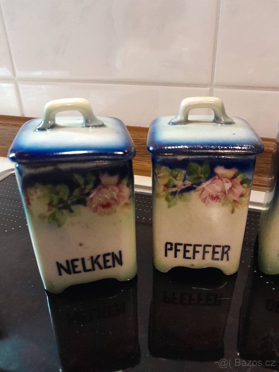 Porcelánové kořenky - 2