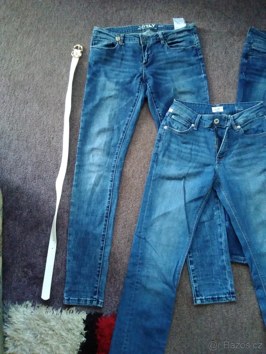 Dámské džíny modré na štíhlou postavu. - 2