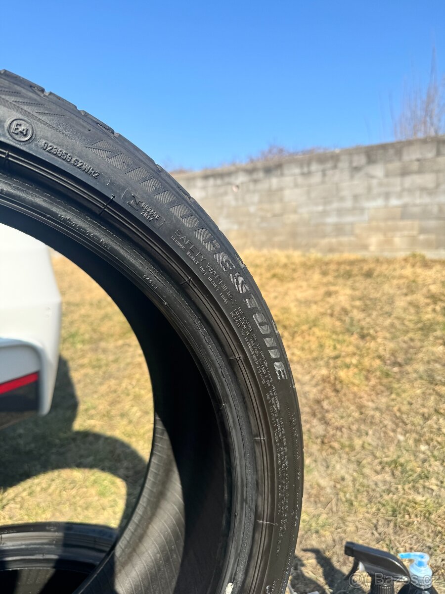 2ks Bridgestone Potenza / 225/40/R19 89Y - 2