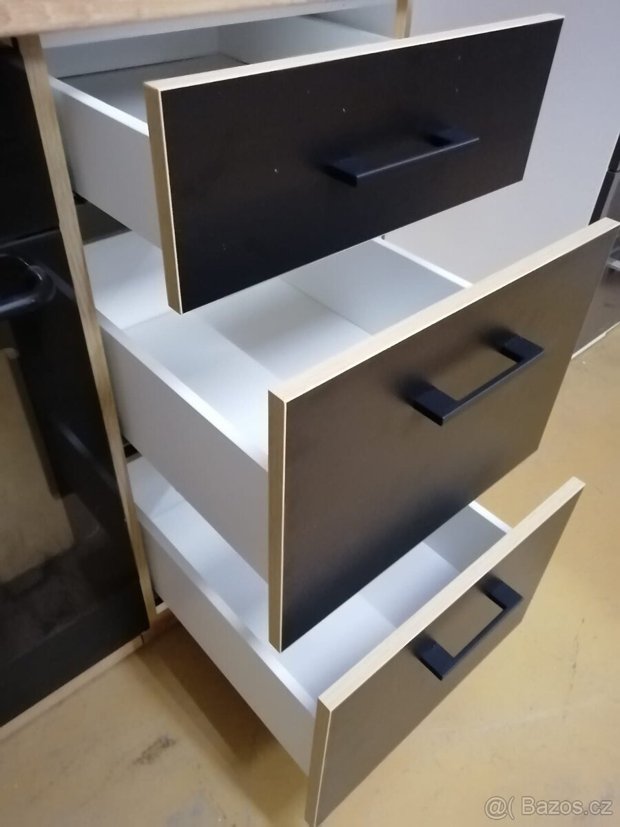 Netradiční Kuchyňská linka - 2