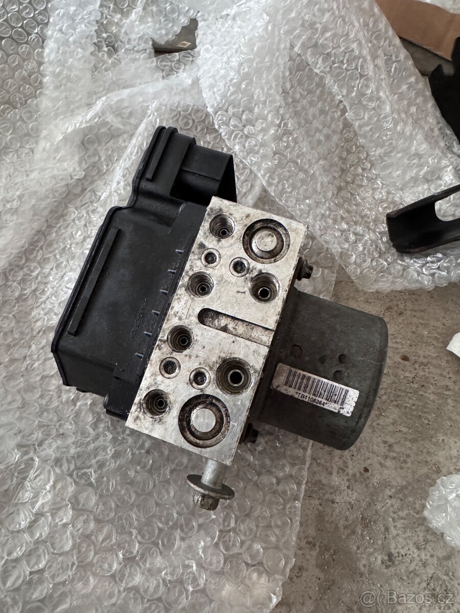 Jednotka ABS Ford Mustang 2011-2014 - 2