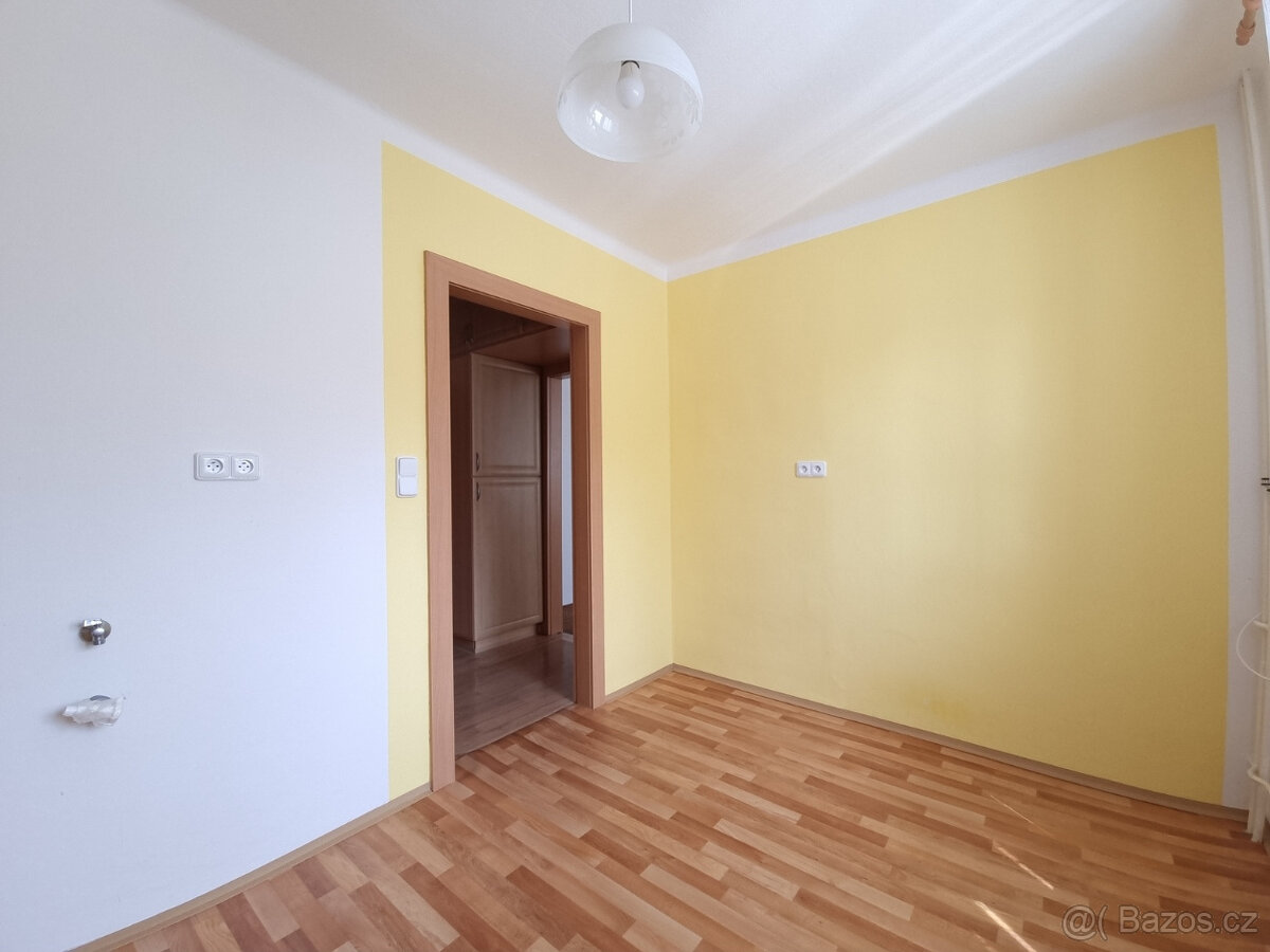 Pronájem bytu 1+1 v Dolním Benešově - 2