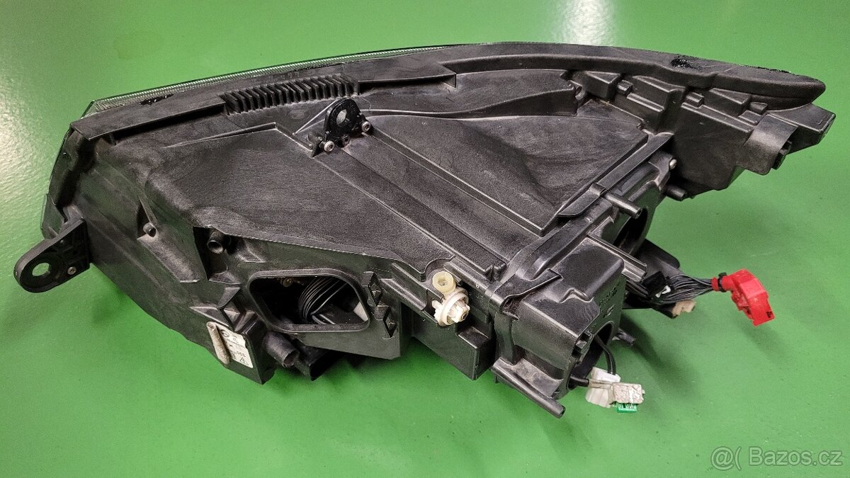 Škoda Superb 2 poface pravý bixenon - 2