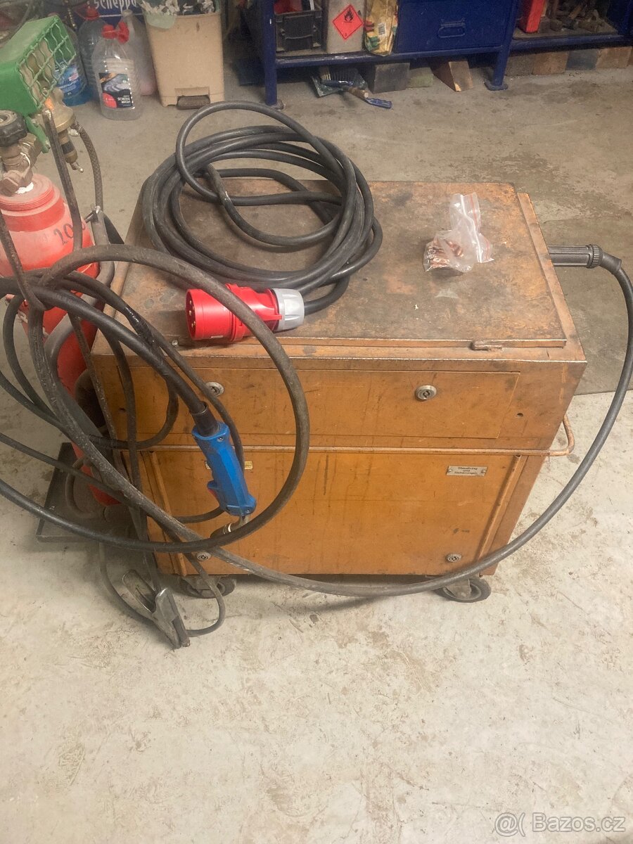 Svářečka CO2 - 2