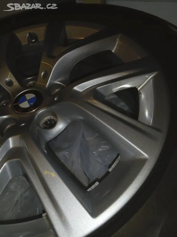 Kola na BMW X1 205/60 R17 zimní Pirelli - 2