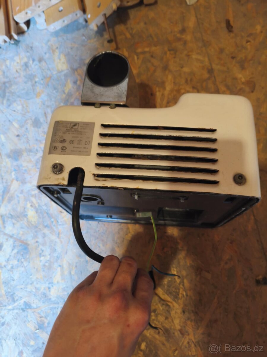 Prodám vysoušeč rukou Merida - 2