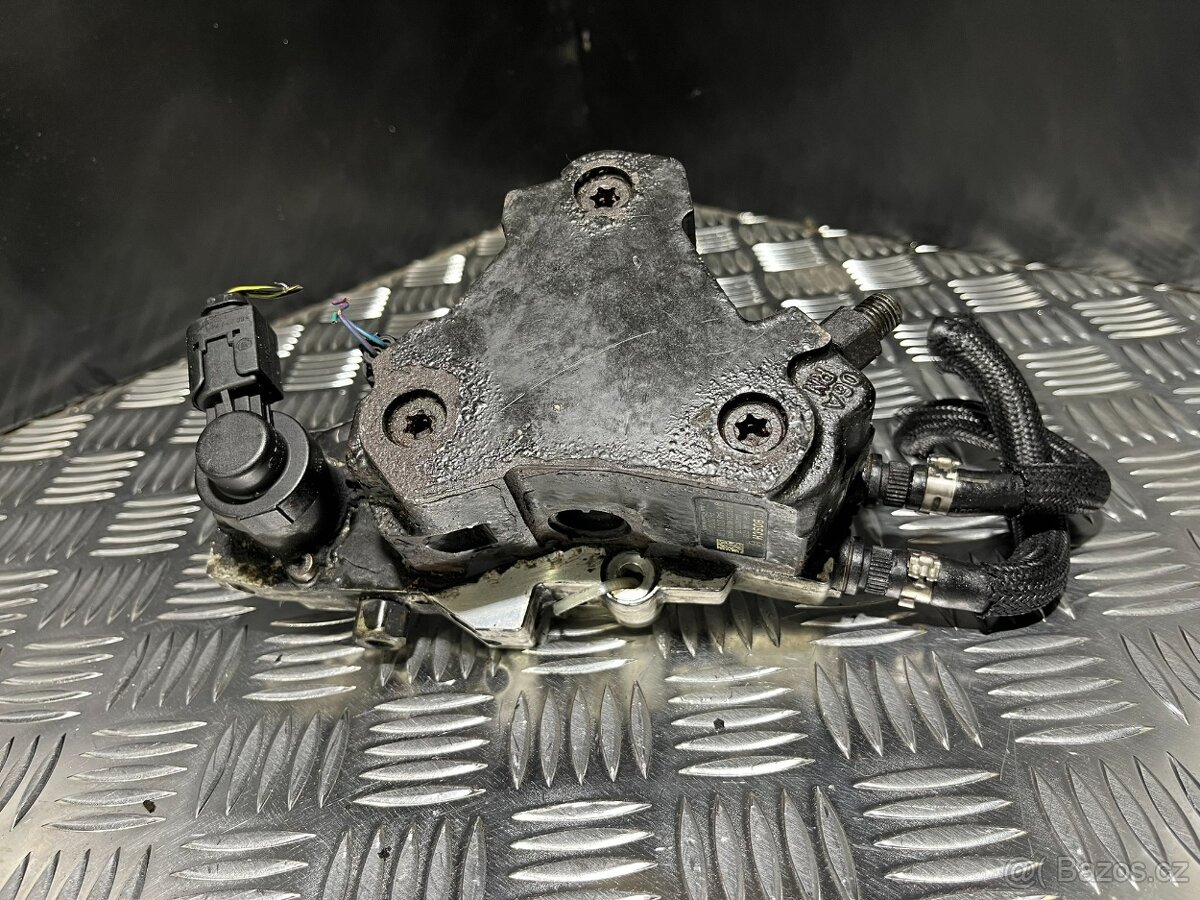 //Vstřikovací Čerpadlo Mercedes OM646 Bosch// - 2
