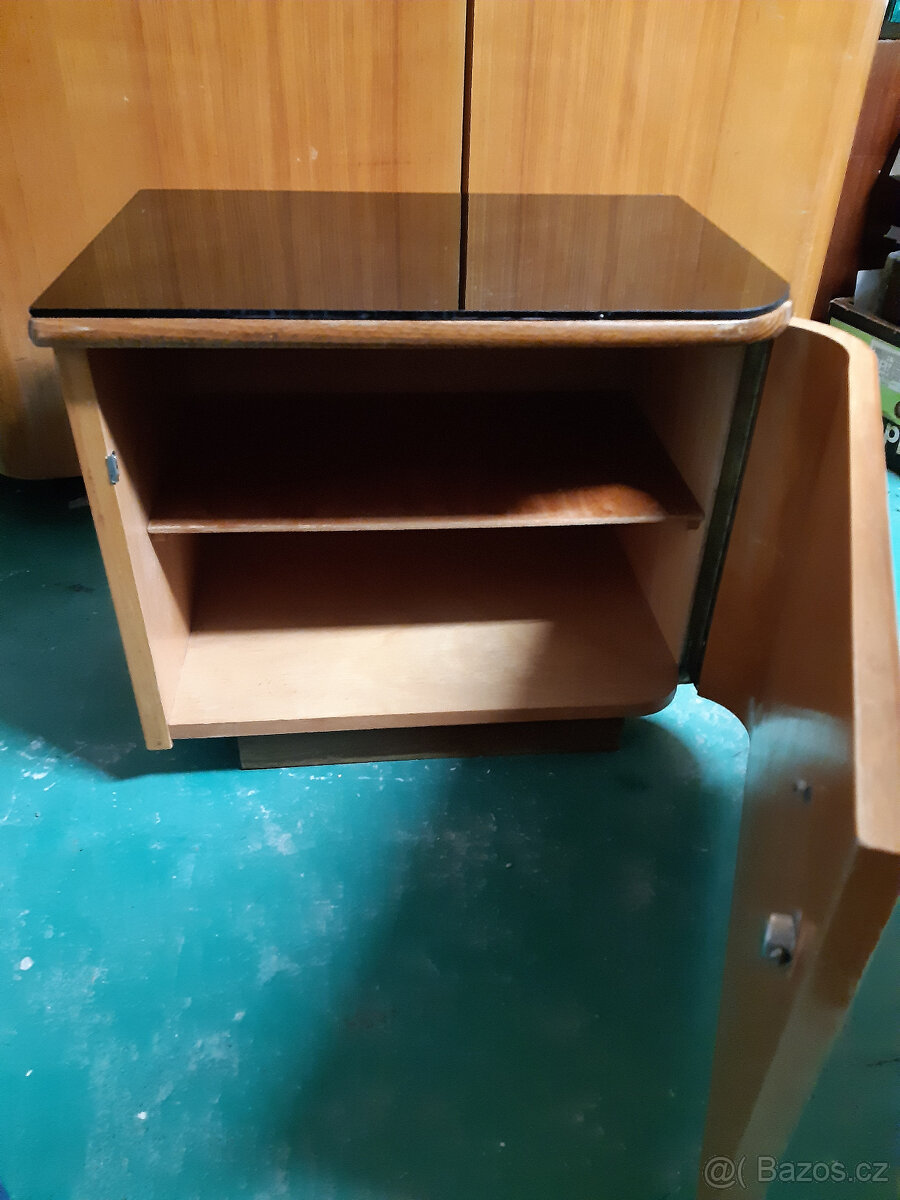 Prodám retro starožitné noční stolky - 2