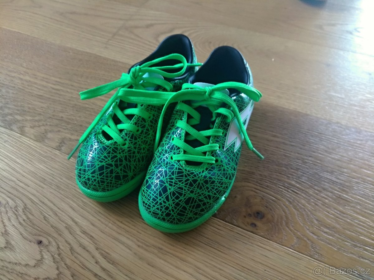 Sportovní i sálové boty vel. 26 - 2