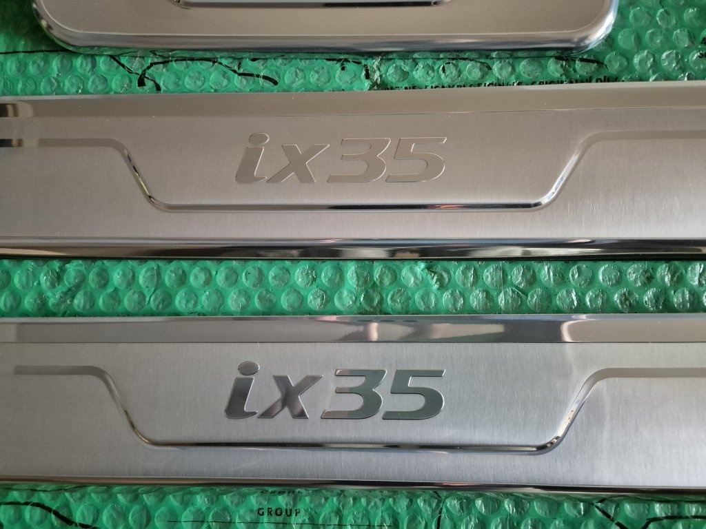 dekorativní ozdobné a ochranné lišty prahu Hyundai ix35 2S45 - 2