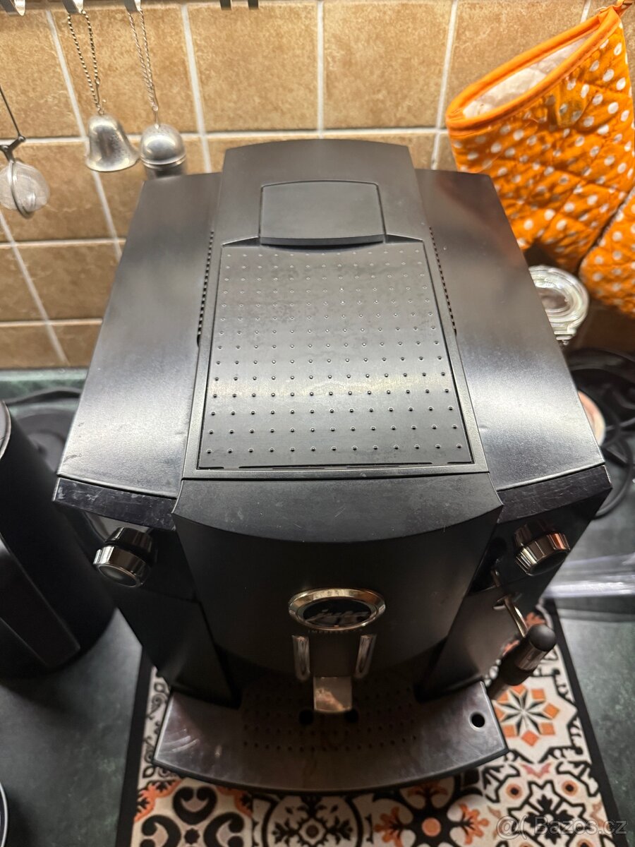 Kávovar Jura impressa c5 - 2