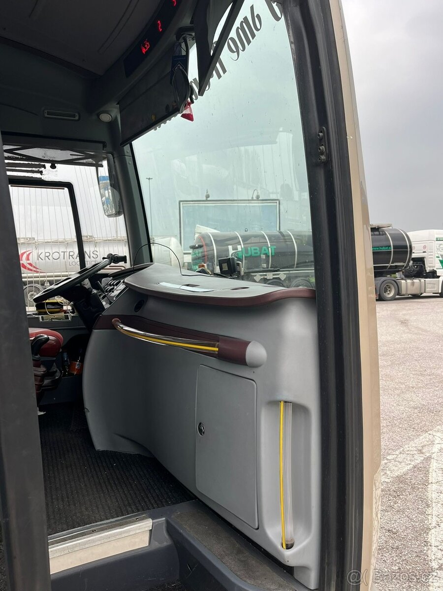 Dálkový autobus ISUZU VISIGO Euro 6 35+2 - 2