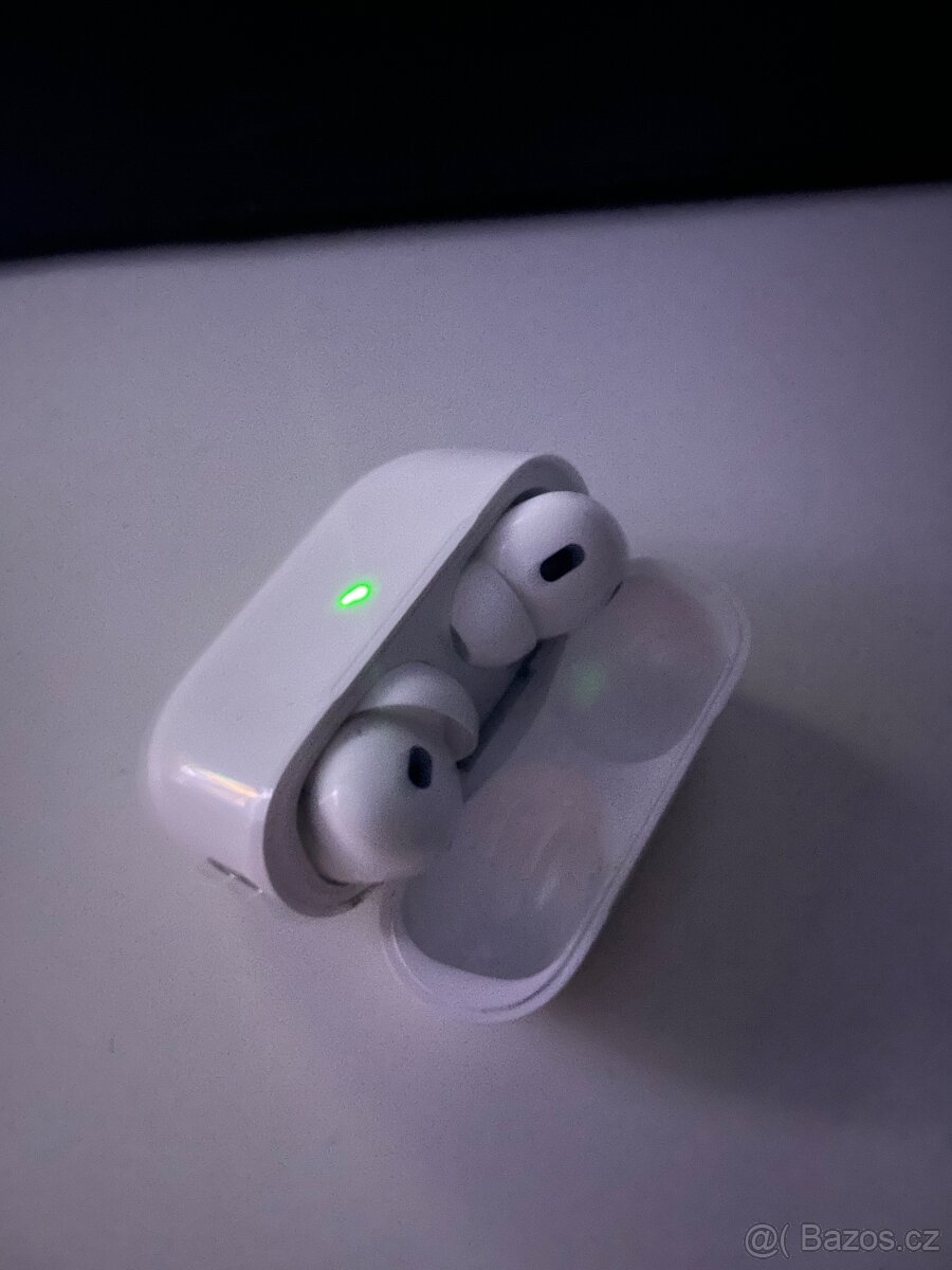 Apple Airpods 2 PRO + nabíjecí kabel - 2