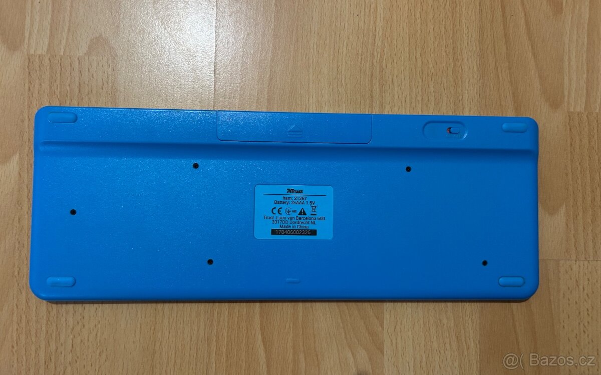 Bezdrátová mini klávesnice Trust s touchpadem - 2