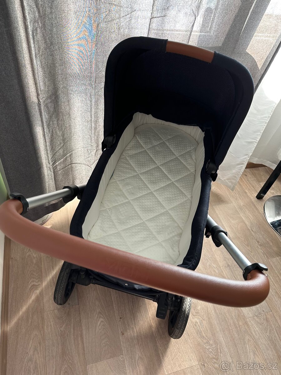 Sada kočárek a autosedačka - 2