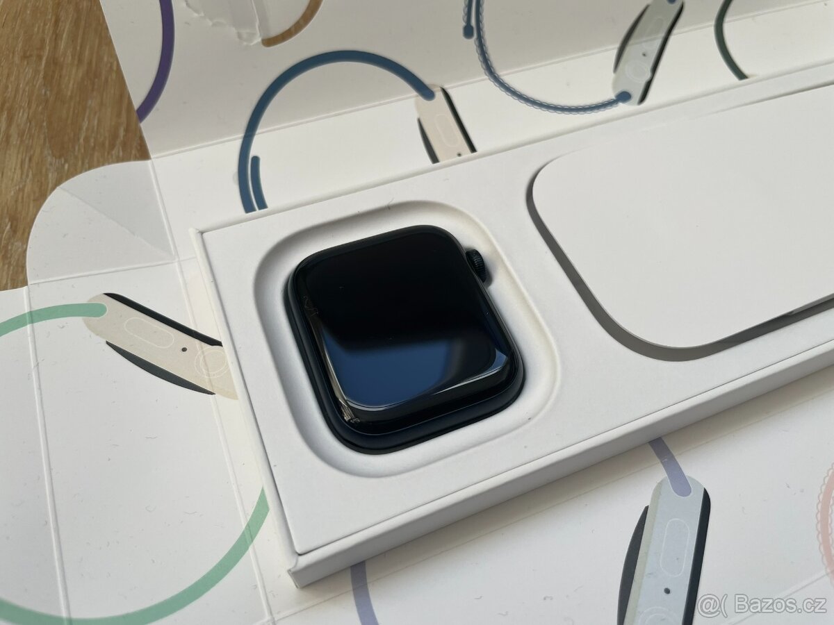 Apple Watch SE (2. gen) 44mm Midnight - 2