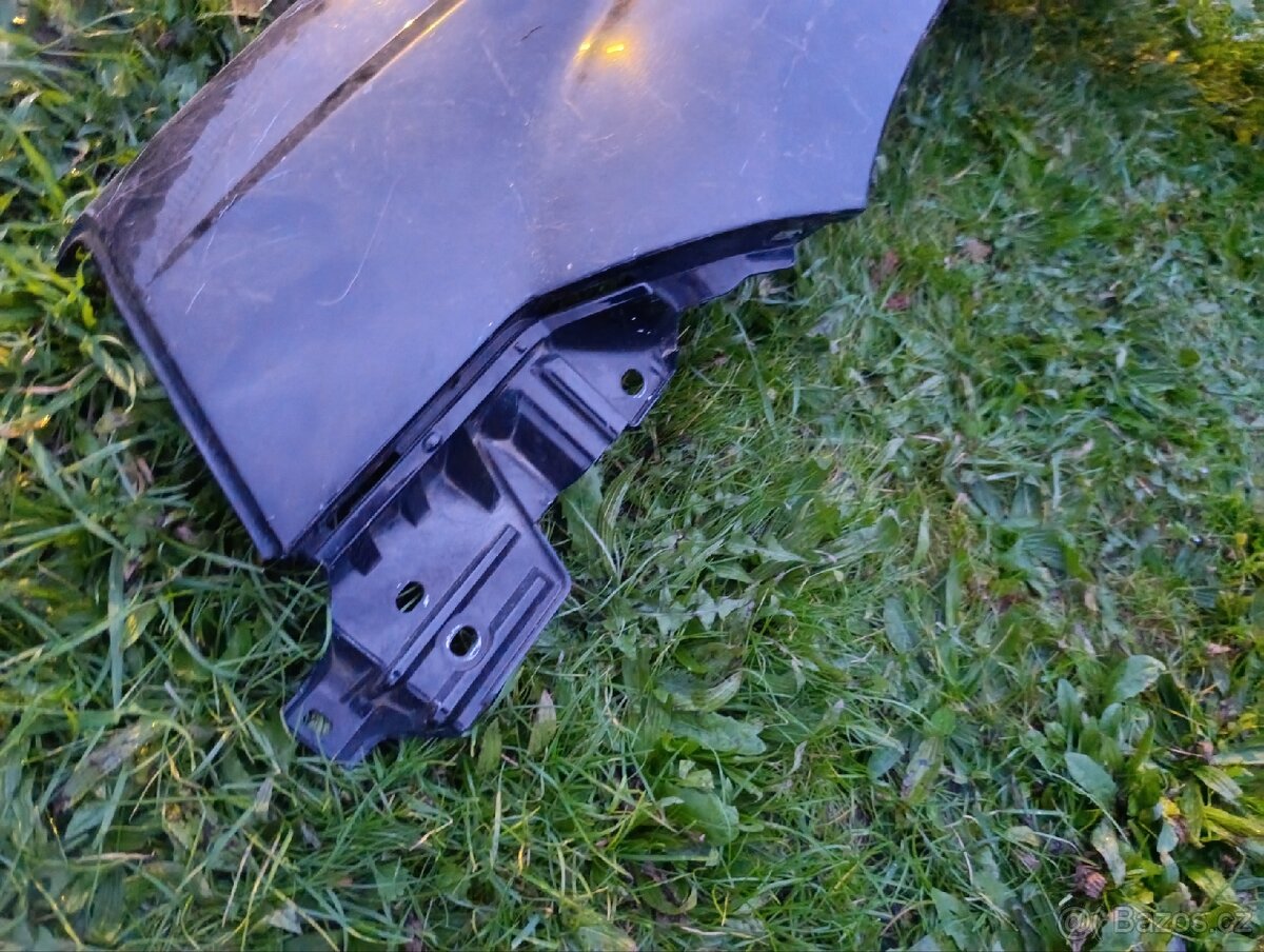 Levý přední blatník Nissan X-trail - 2