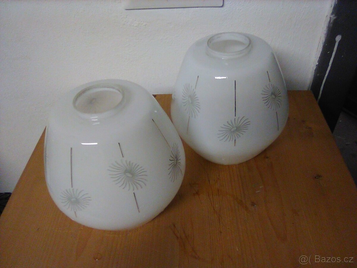 PRODÁM SKLENĚNÁ STÍNIDLA NA LUSTRY - 2