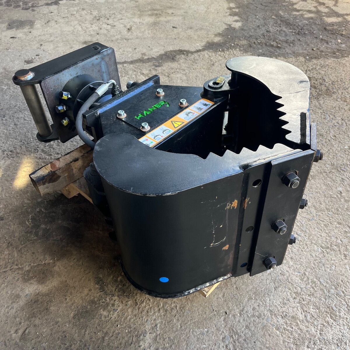 Sortýrovací drapák pro bagry 1-3t - 2