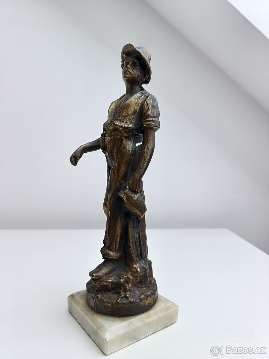 Bronzová socha - 2